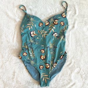 Roxy 1 piece sexy swimsuit